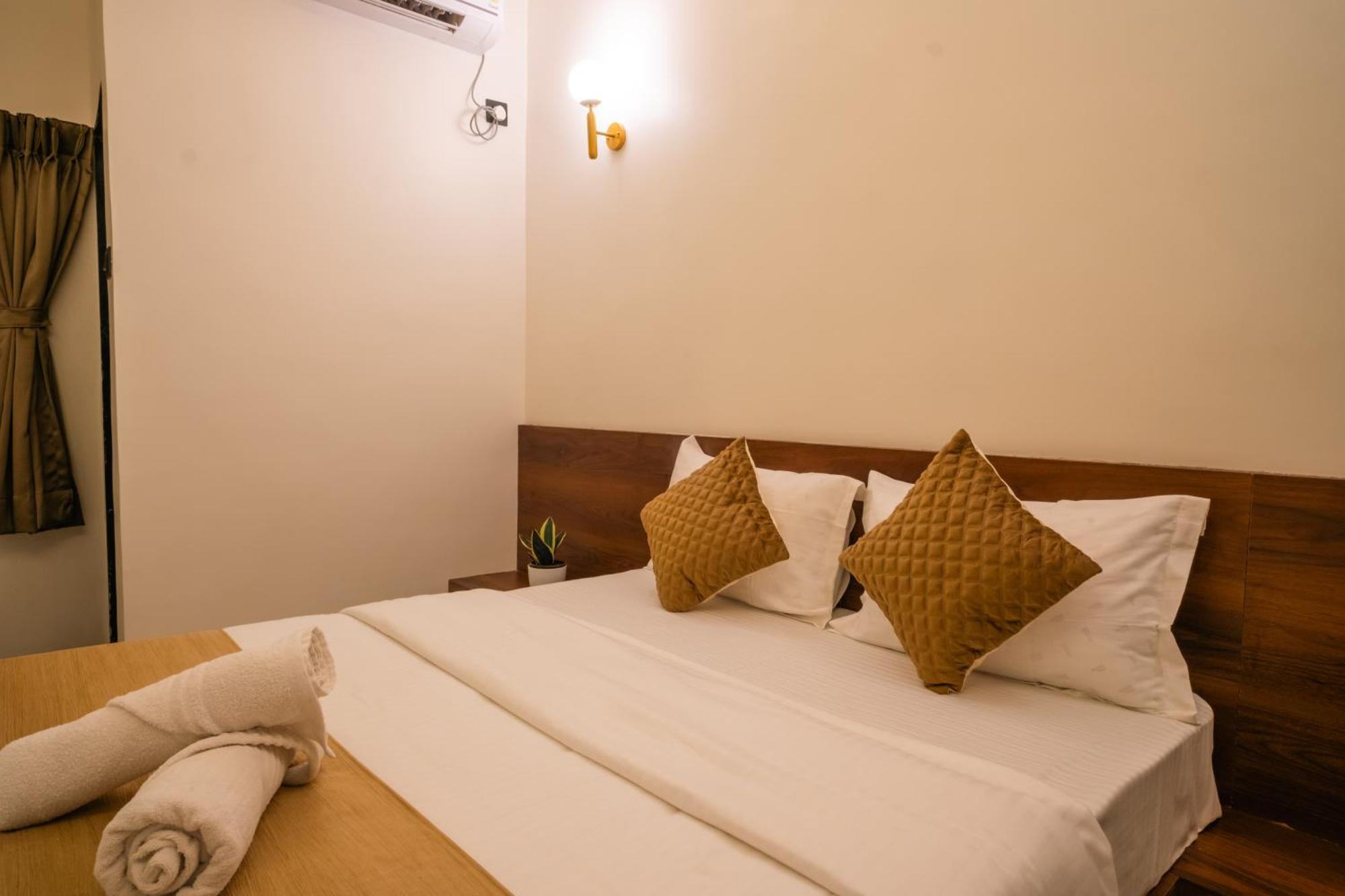 Sapphire Mansion Hotel Alibag Exterior photo